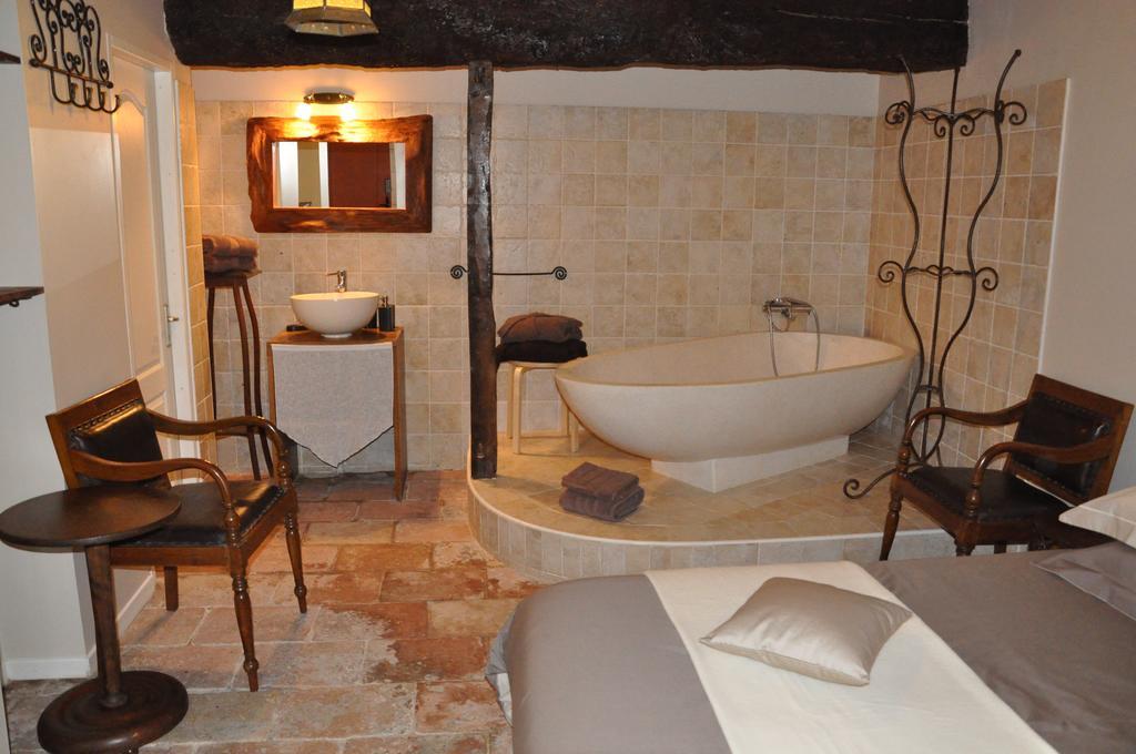 Le Lac De Crivito Bed & Breakfast Caraman Bilik gambar