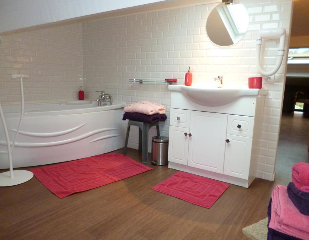 Le Lac De Crivito Bed & Breakfast Caraman Bilik gambar
